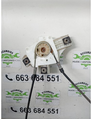 [112402] ELEVALUNAS DELANTERO DERECHO - IVECO...