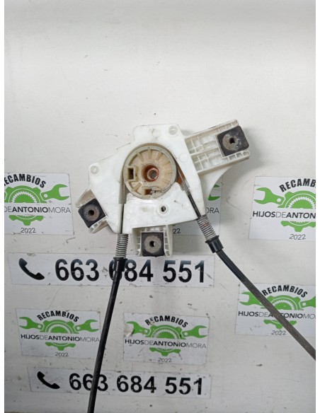 [112402] ELEVALUNAS DELANTERO DERECHO - IVECO STRALIS (AS) (01/2012 - 01/2019)