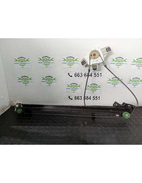 [112402] ELEVALUNAS DELANTERO DERECHO - IVECO STRALIS (AS) (01/2012 - 01/2019)