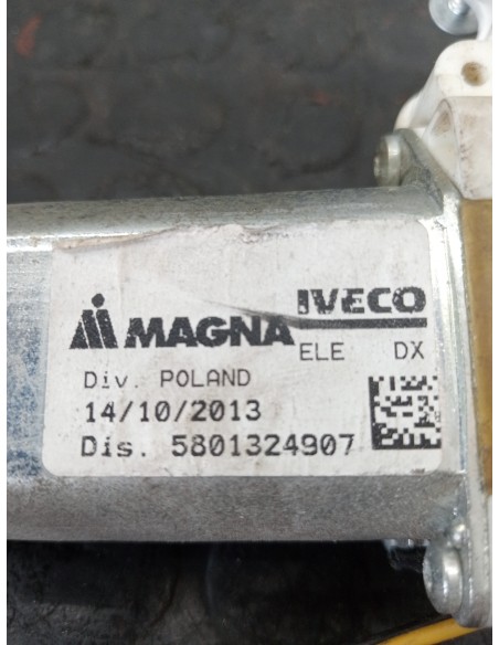 [112399] MOTOR ELEVALUNAS DELANTERO DERECHO - IVECO STRALIS (AS) (01/2012 - 01/2019)