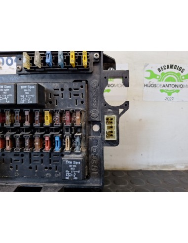 [112339] CAJA RELES / FUSIBLES - IVECO...