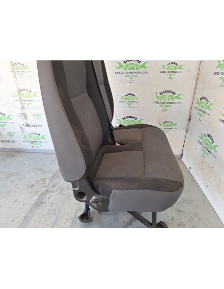 [112280] ASIENTO DELANTERO DERECHO - RENAULT MASTER DOKA PRITSCHE/-FGST