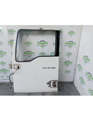 [112247] PUERTA DELANTERA IZQUIERDA - MAN TGX...