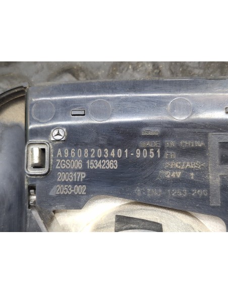 [111989] LUZ INTERIOR - MERCEDES ACTROS 5 L-FAHRERHAUS 2-ACHSER BM 963