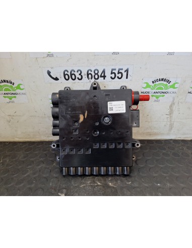 [111975] CAJA RELES / FUSIBLES - MERCEDES...