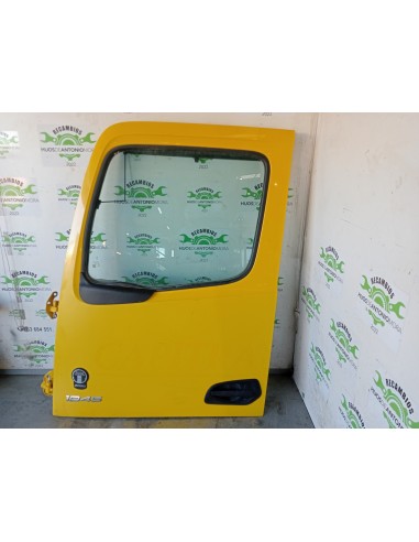 [111944] PUERTA DELANTERA IZQUIERDA - MERCEDES...