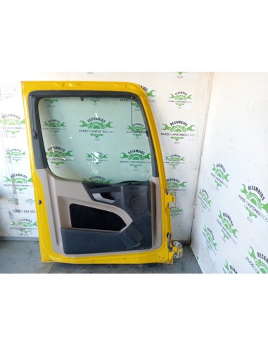 [111944] PUERTA DELANTERA IZQUIERDA - MERCEDES...