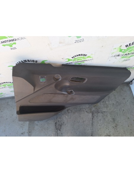 [111780] GUARNECIDO PUERTA DELANTERA DERECHA - NISSAN ATLEON