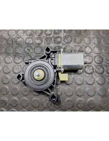 [111723] MOTOR ELEVALUNAS TRASERO DERECHO -...