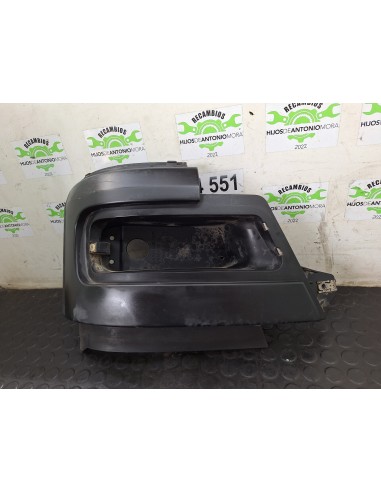 [111712] EMBELLECEDOR FARO DERECHO - MERCEDES...