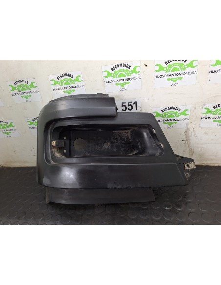 [111712] EMBELLECEDOR FARO DERECHO - MERCEDES ATEGO 6-CIL.4X2/BM 970,2,4-6