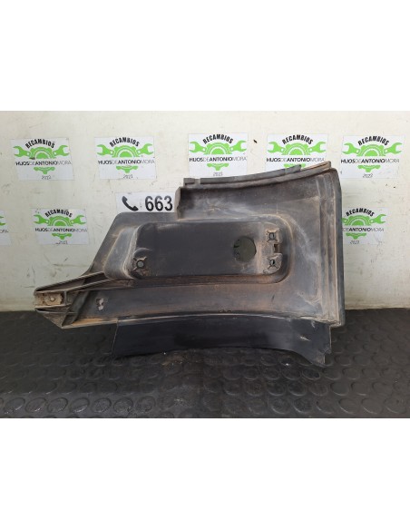 [111712] EMBELLECEDOR FARO DERECHO - MERCEDES ATEGO 6-CIL.4X2/BM 970,2,4-6