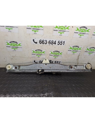 [111687] ELEVALUNAS DELANTERO DERECHO - NISSAN...