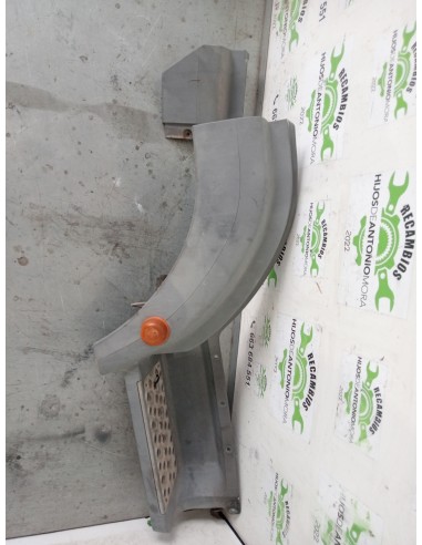 [111668] GUARDABARROS BAJO CABINA DERECHO -...