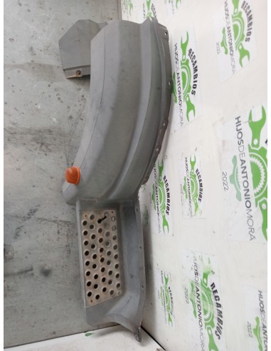 [111668] GUARDABARROS BAJO CABINA DERECHO -...