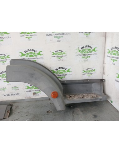 [111668] GUARDABARROS BAJO CABINA DERECHO -...