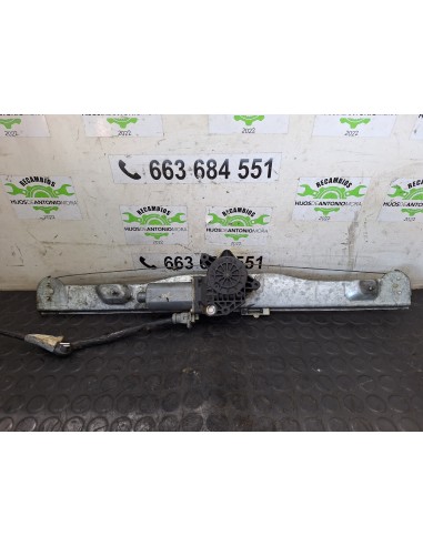 [111623] ELEVALUNAS DELANTERO DERECHO - NISSAN...