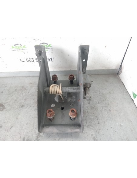 [111571] SOPORTE RUEDA REPUESTO - MERCEDES ATEGO 2-EJES 18 T /BM 950/2/4 (01/1997 - 12/2004)