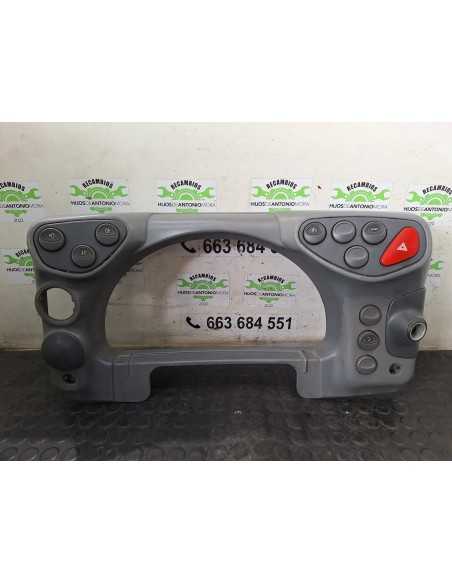 [111500] MOLDURA CUADRO INSTRUMENTOS - IVECO STRALIS (AS) (01/2012 - 01/2019)