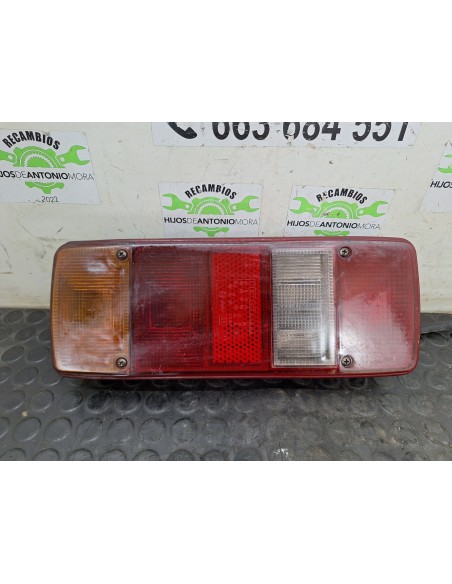 [111492] PILOTO TRASERO IZQUIERDO - NISSAN ECO - T 100.45/78 KW/E2 (01/1996 - ...)