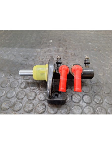 [111433] BOMBA FRENO - NISSAN L35.95