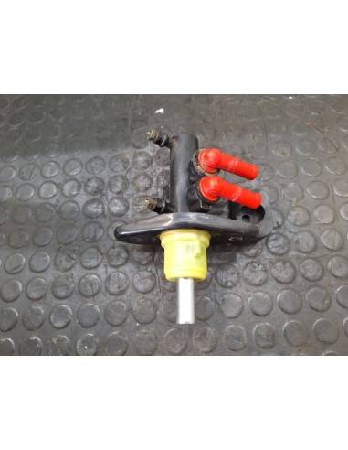 [111433] BOMBA FRENO - NISSAN L35.95