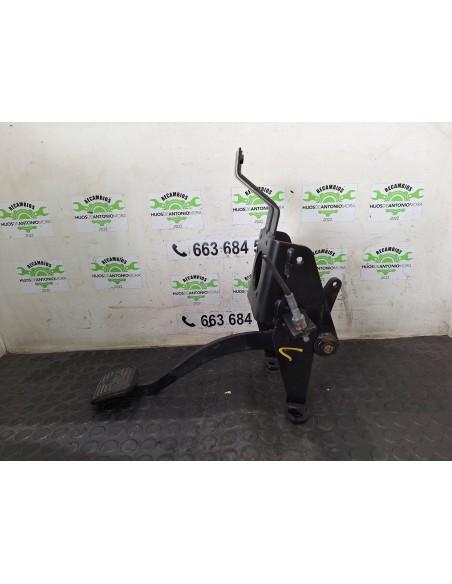 [111431] PEDAL FRENO - NISSAN L35.95