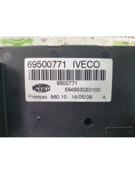 [00126408] CAJA RELES / FUSIBLES - IVECO DAILY CONF. PAQUETERÍA (SOMMER) (01/2012 - ...)