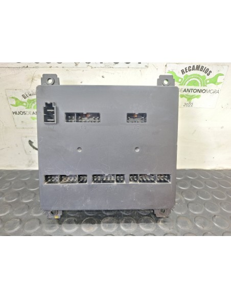 [113720] CAJA RELES / FUSIBLES - NISSAN ATLEON