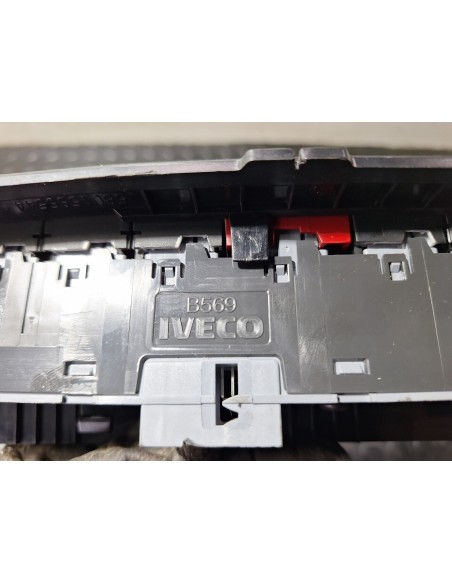 [113241] BOTONERA - IVECO DAILY CONF. PAQUETERÍA (SOMMER) (01/2012 - ...)