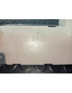 [113176] CAJA RELES / FUSIBLES - MAN TGX 35.XXX (01/2007... 2