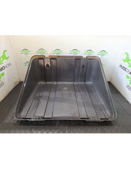 [112348] TAPA BATERIA - IVECO EUROCARGO TECTOR (01/2001 - 12/2003)