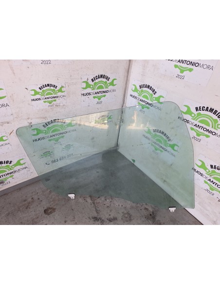 [111650] LUNA DELANTERA IZQUIERDA - NISSAN CABSTAR E (01/2002 - 12/2003)