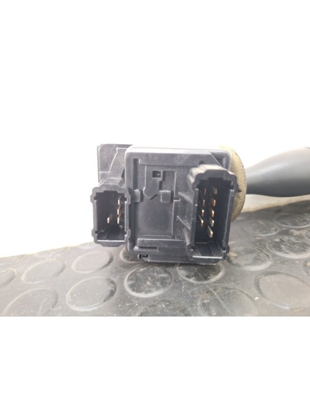 [112465] MANDO LUCES - RENAULT MAGNUM 4XX.18/4XX.26 02 - (01/2001 - 12/2006)