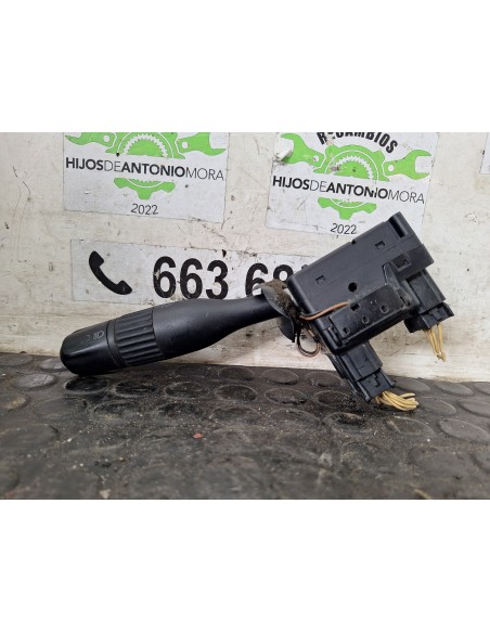 [112261] MANDO LUCES - RENAULT HR XXX.18/26 PREMIUM 01 - (01/2001 - 12/2006)