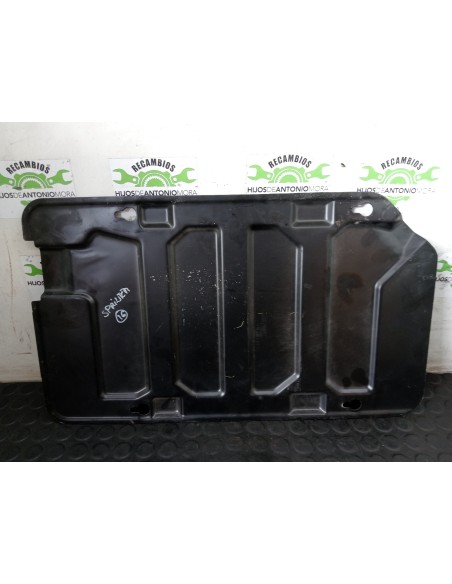 [112172] TAPA BATERIA - MERCEDES SPRINTER 02.00 - CAJA CERRADA (01/1999 - 01/2006)