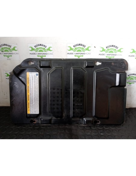 [112172] TAPA BATERIA - MERCEDES SPRINTER 02.00 - CAJA CERRADA (01/1999 - 01/2006)