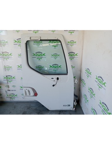 [111940] PUERTA DELANTERA DERECHA - RENAULT...