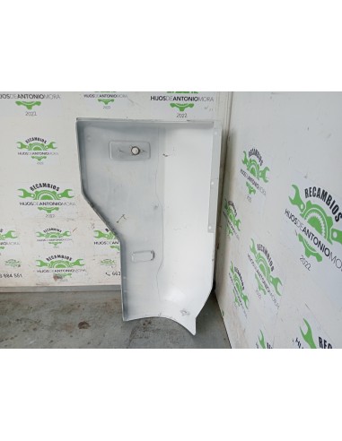 [111423] PUNTERA PARAGOLPES IZQUIERDA - RENAULT...