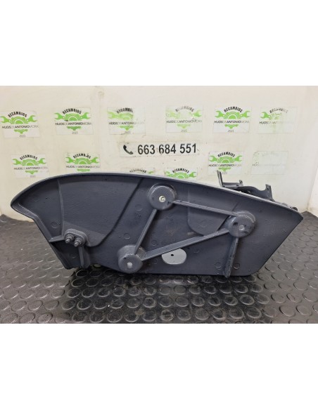 [113696] ESTRIBO DELANTERO IZQUIERO - RENAULT KERAX 2002 - E3 (01/2002 - 01/2006)