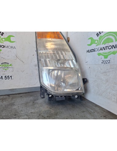 [113631] FARO DERECHO - NISSAN CABSTAR -09.06...