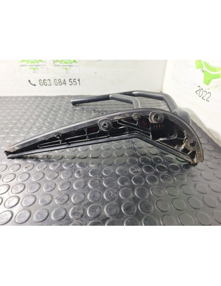 [113458] SOPORTE ESPEJO IZQUIERDO - NISSAN CABSTAR -09.06 (01/2006 - 12/2013)