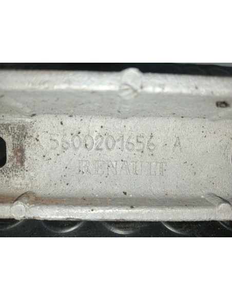 [113206] SOPORTE ESTRIBO DERECHO - RENAULT HR XXX.18/26 PREMIUM 01 - (01/2001 - 12/2006)