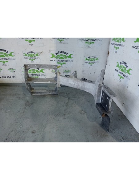 [113203] SOPORTE ESTRIBO IZQUIERDO - RENAULT HR XXX.18/26 PREMIUM 01 - (01/2001 - 12/2006)