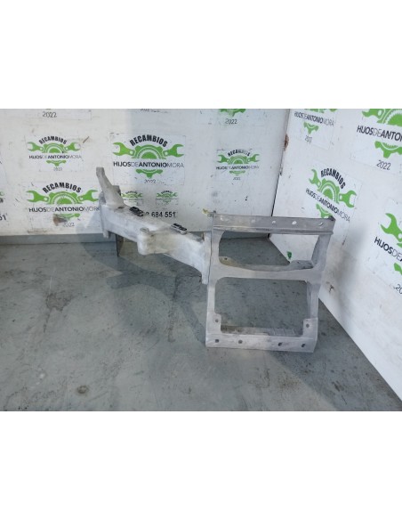 [113203] SOPORTE ESTRIBO IZQUIERDO - RENAULT HR XXX.18/26 PREMIUM 01 - (01/2001 - 12/2006)