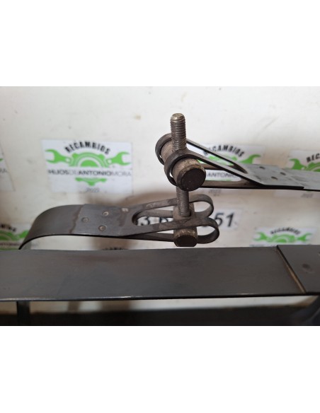 [113092] SOPORTE DEPOSITO COMBUSTIBLE - NISSAN NT400 CABSTAR (01/20214-) (01/2014 - ...)