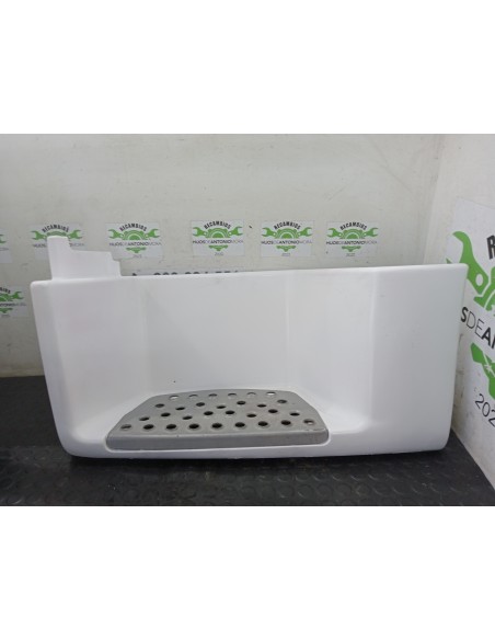 [111354] ESTRIBO DELANTERO IZQUIERO - MAN TGX 35.XXX (01/2007 - ...)