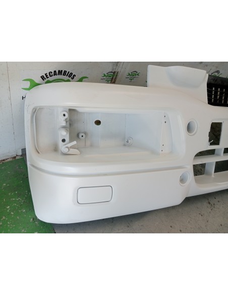 [111351] PARAGOLPES DELANTERO - IVECO EUROCARGO TECTOR (01/2001 - 12/2003)