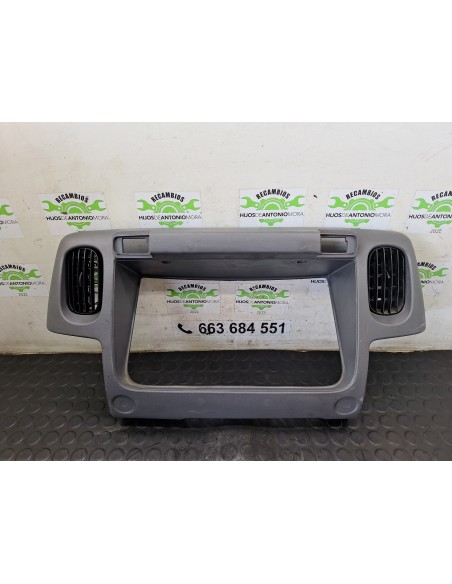 [111335] MOLDURA CUADRO INSTRUMENTOS - NISSAN CABSTAR E (01/2002 - 12/2003)