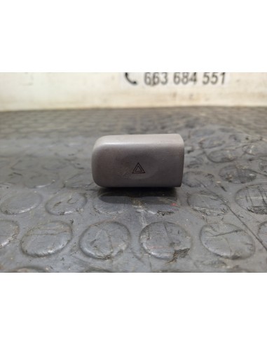 [111333] BOTON WARNING - NISSAN CABSTAR E...